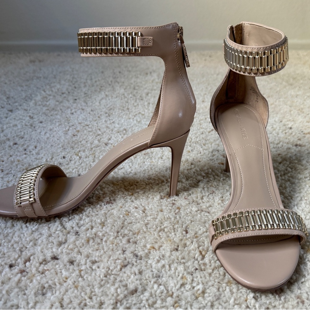 Kendall + Kylie Nude Heeled Sandal with Gold Accents, Size 7 - Picture 14 of 15